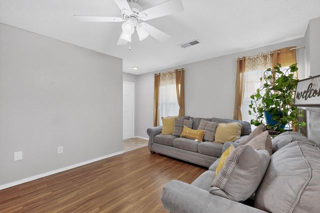 11204 Whimbrel Court SW, Albuquerque, NM 87121