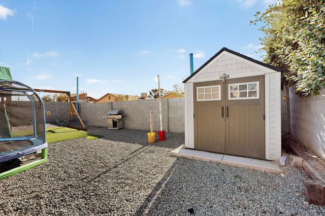 11204 Whimbrel Court SW, Albuquerque, NM 87121