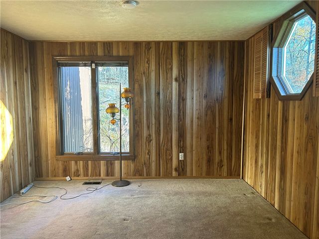 3178 New Hampshire Drive, Lower Burrell, PA 15068