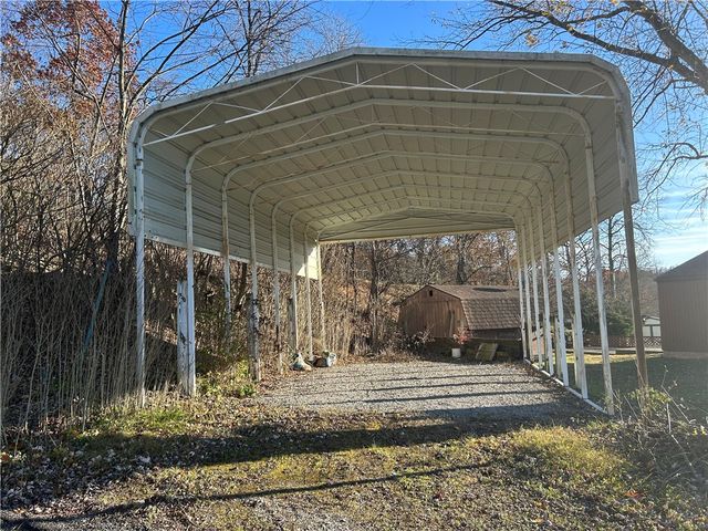 3178 New Hampshire Drive, Lower Burrell, PA 15068