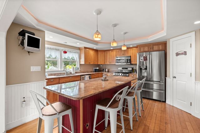 23 Porter St C, Beverly, MA 01915