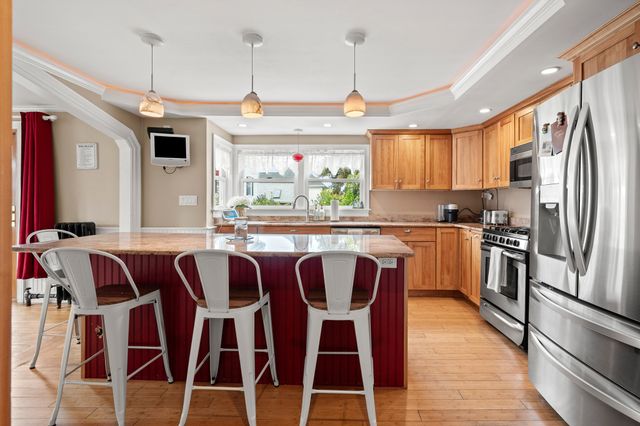 23 Porter St C, Beverly, MA 01915