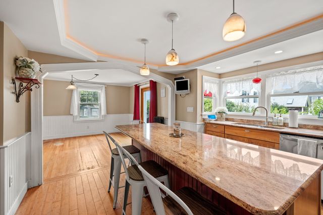 23 Porter St C, Beverly, MA 01915