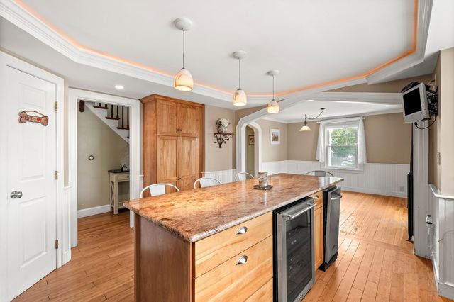 23 Porter St C, Beverly, MA 01915