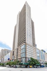 545 N Dearborn Street W1409, Chicago, IL 60654