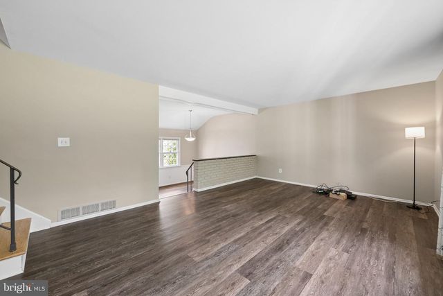31 MONTGOMERY AVE, Rocky Hill, NJ 08553