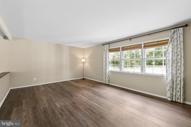 31 MONTGOMERY AVE, Rocky Hill, NJ 08553