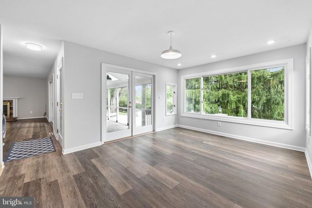 31 MONTGOMERY AVE, Rocky Hill, NJ 08553