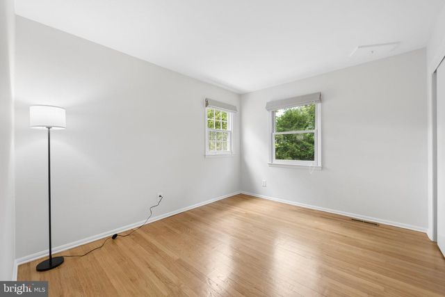 31 MONTGOMERY AVE, Rocky Hill, NJ 08553