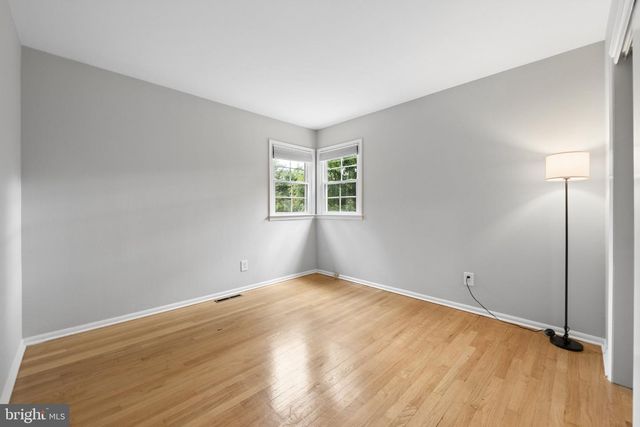 31 MONTGOMERY AVE, Rocky Hill, NJ 08553