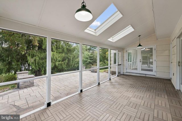 31 MONTGOMERY AVE, Rocky Hill, NJ 08553