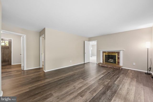 31 MONTGOMERY AVE, Rocky Hill, NJ 08553