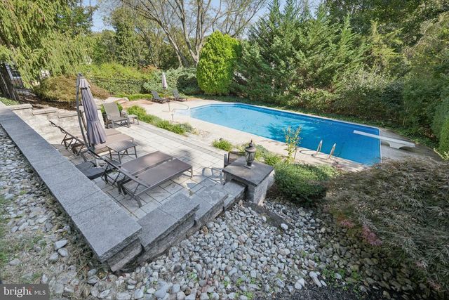 31 MONTGOMERY AVE, Rocky Hill, NJ 08553