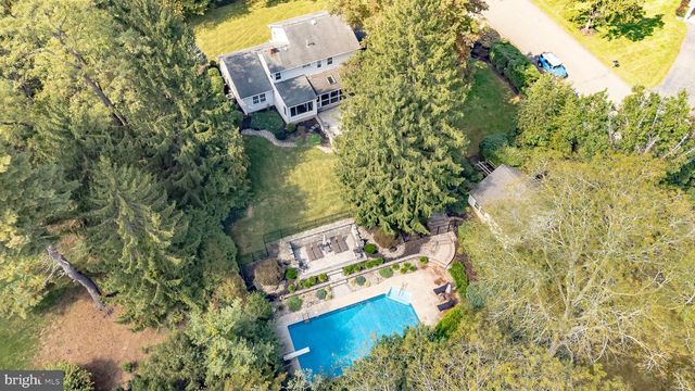31 MONTGOMERY AVE, Rocky Hill, NJ 08553
