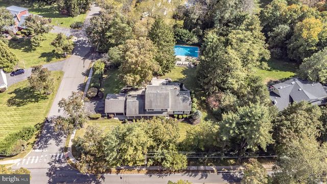 31 MONTGOMERY AVE, Rocky Hill, NJ 08553