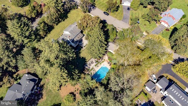 31 MONTGOMERY AVE, Rocky Hill, NJ 08553