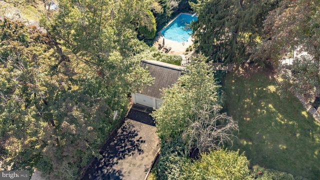 31 MONTGOMERY AVE, Rocky Hill, NJ 08553