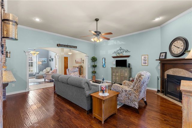 703 SW Barn Valley Road, Bentonville, AR 72712