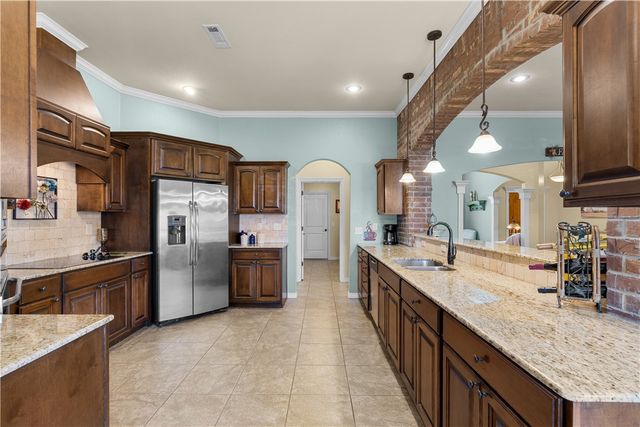 703 SW Barn Valley Road, Bentonville, AR 72712