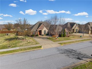 703 SW Barn Valley Road, Bentonville, AR 72712
