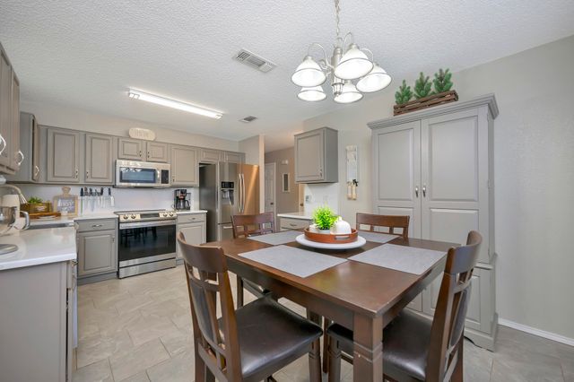6354 Stonewater Bend Trail, Fort Worth, TX 76179