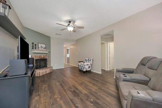 6354 Stonewater Bend Trail, Fort Worth, TX 76179
