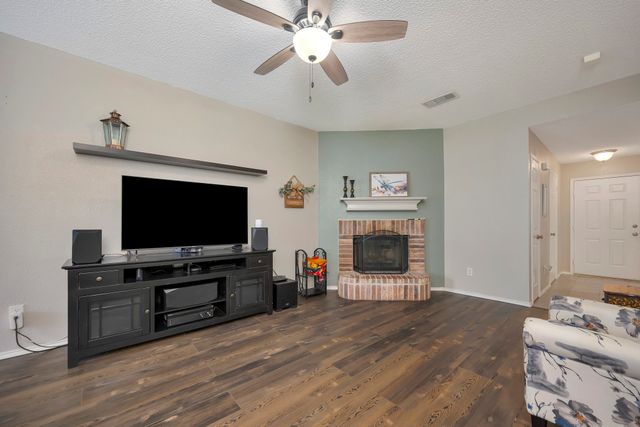 6354 Stonewater Bend Trail, Fort Worth, TX 76179