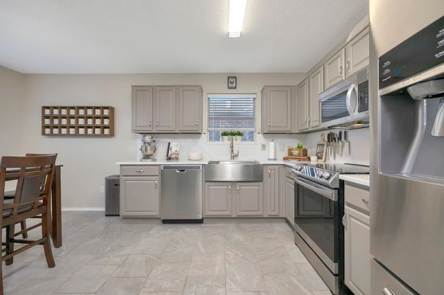 6354 Stonewater Bend Trail, Fort Worth, TX 76179