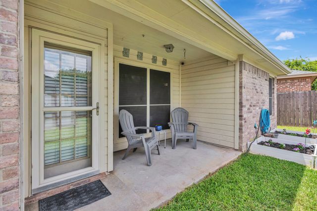 6354 Stonewater Bend Trail, Fort Worth, TX 76179