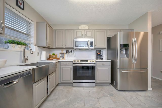6354 Stonewater Bend Trail, Fort Worth, TX 76179