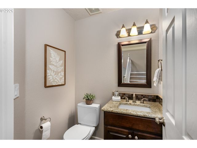 15105 Nw SWEETGALE Ln, Portland, OR 97229