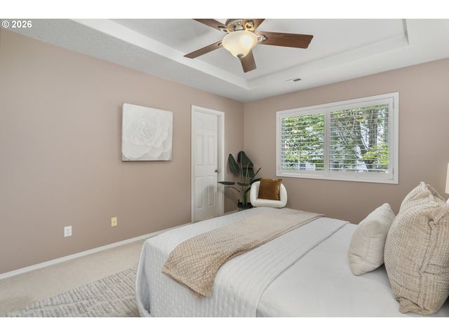 15105 Nw SWEETGALE Ln, Portland, OR 97229
