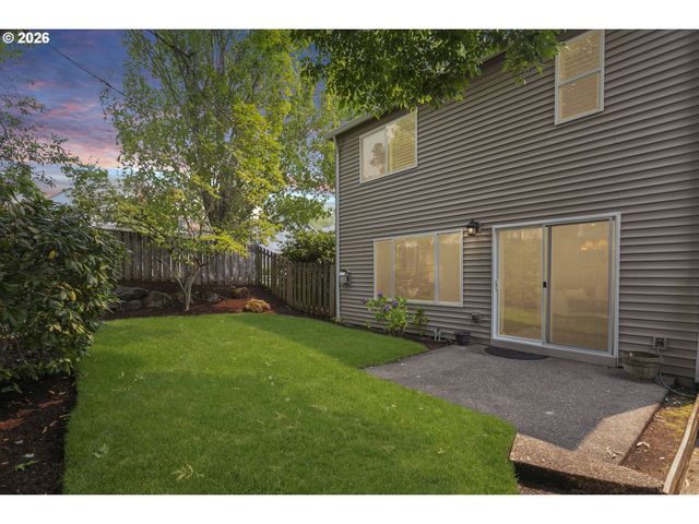 15105 Nw SWEETGALE Ln, Portland, OR 97229