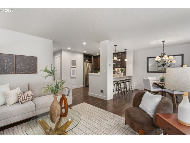 15105 Nw SWEETGALE Ln, Portland, OR 97229