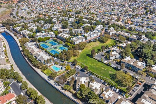 20301 Bluffside 313, Huntington Beach, CA 92646