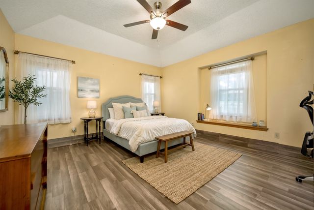 408 Chimney Hill Circle, Mansfield, TX 76063