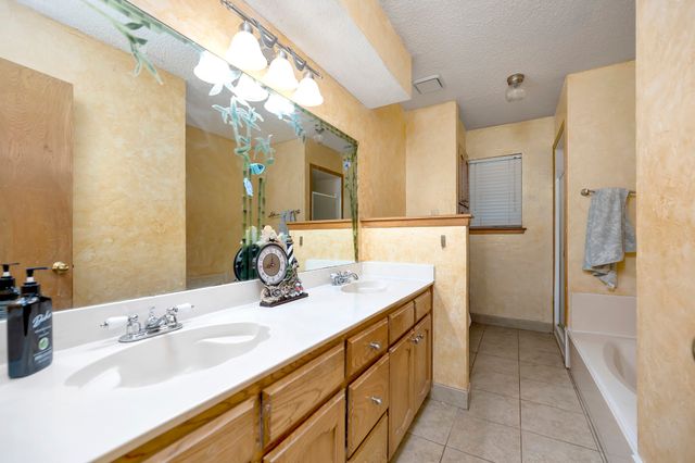 408 Chimney Hill Circle, Mansfield, TX 76063
