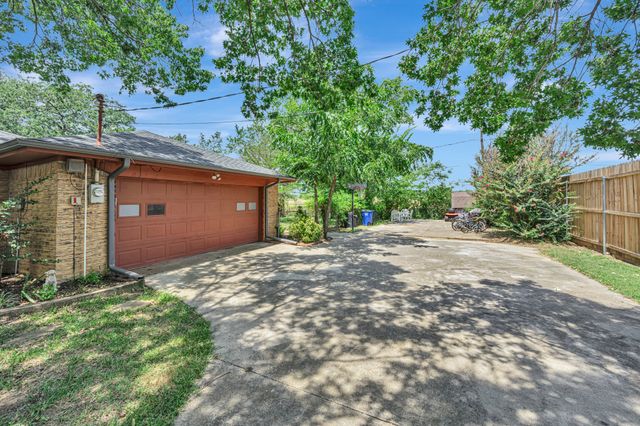408 Chimney Hill Circle, Mansfield, TX 76063
