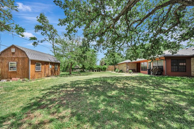 408 Chimney Hill Circle, Mansfield, TX 76063