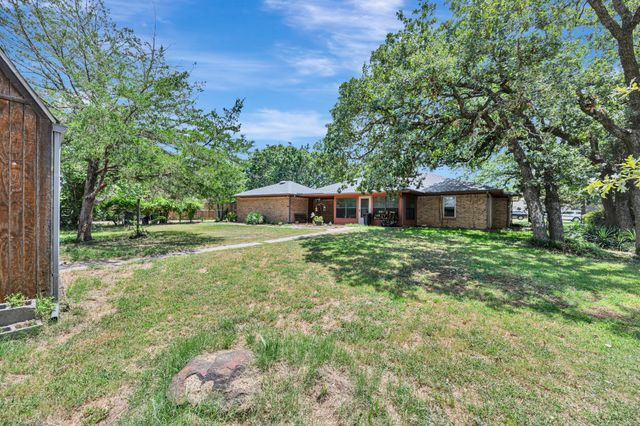 408 Chimney Hill Circle, Mansfield, TX 76063