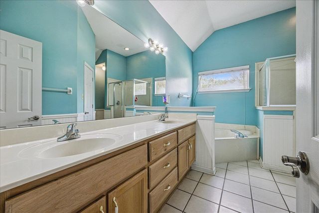 6850 CADES BROOK DR, Millington, TN 38053