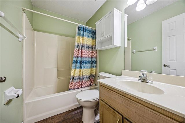 6850 CADES BROOK DR, Millington, TN 38053