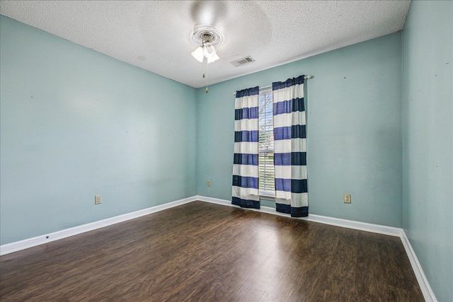6850 CADES BROOK DR, Millington, TN 38053