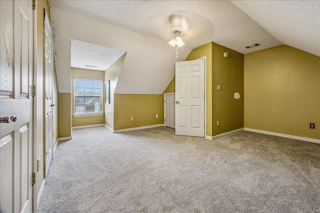 6850 CADES BROOK DR, Millington, TN 38053