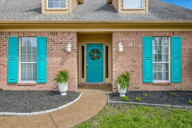 6850 CADES BROOK DR, Millington, TN 38053