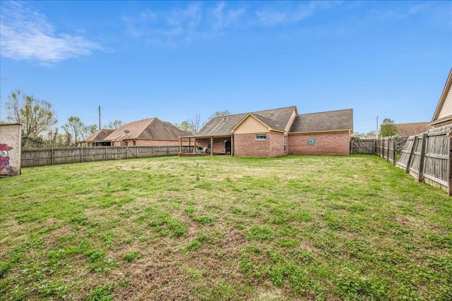 6850 CADES BROOK DR, Millington, TN 38053