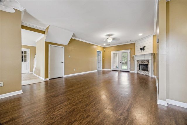 6850 CADES BROOK DR, Millington, TN 38053