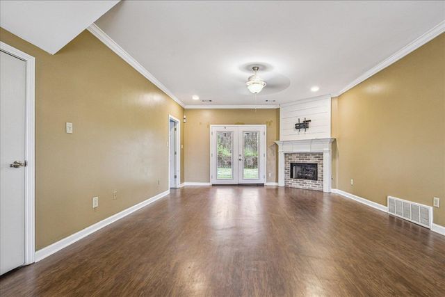 6850 CADES BROOK DR, Millington, TN 38053