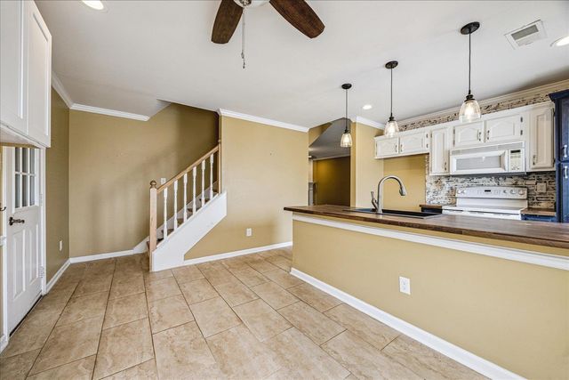 6850 CADES BROOK DR, Millington, TN 38053