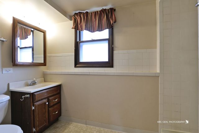 539 Thompson Avenue, Winthrop Harbor, IL 60096